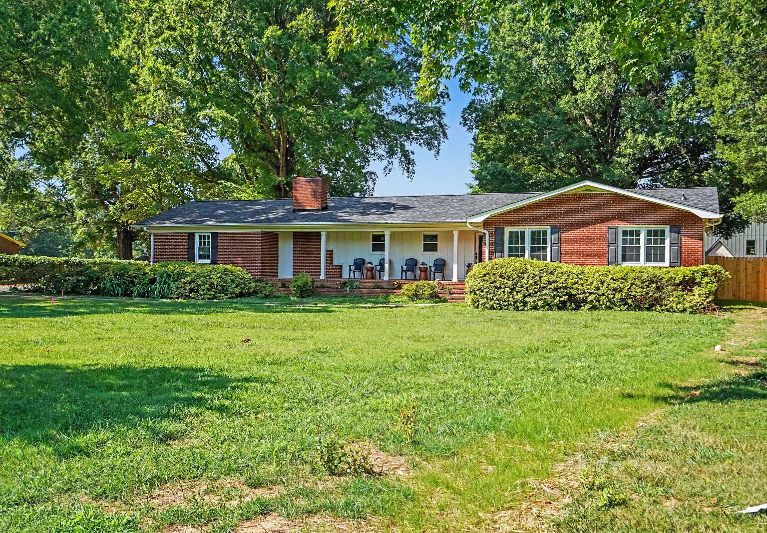 Fully Updated Ranch - Must See! — Photo 3