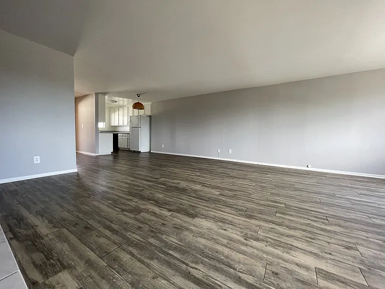 4280 Lindblade Dr — Photo 15