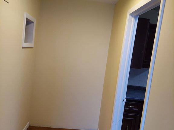 4th image of 853 E Hudson St #1