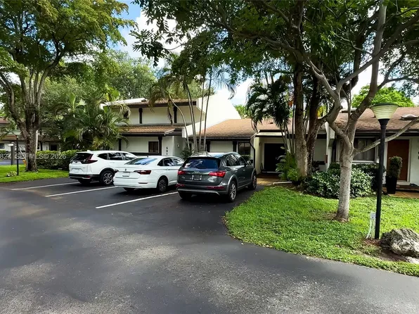 505 NE 199th Ln #2A, North Miami Beach, FL 33179
