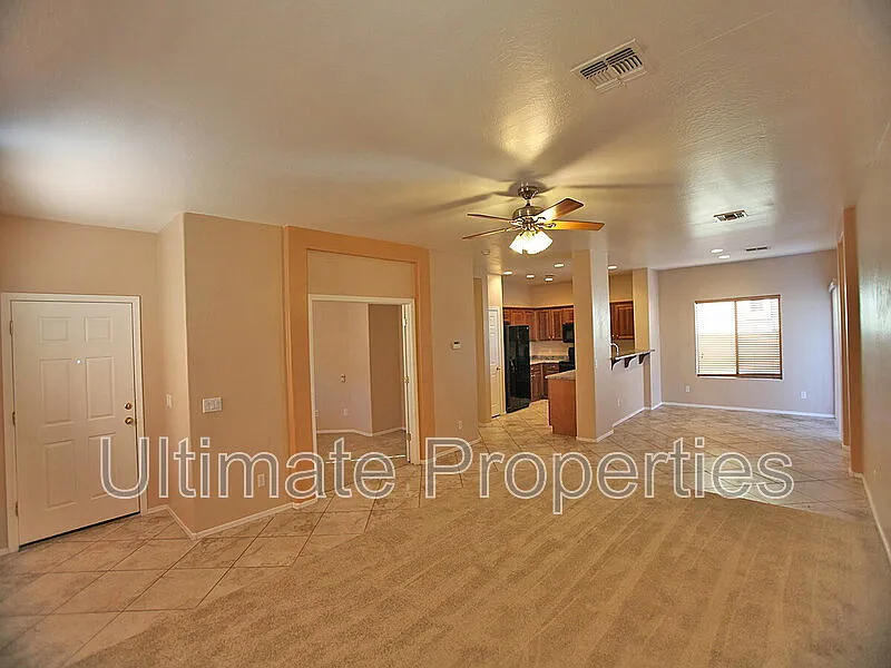 3 bed, 2.0 bath, 1587 sqft, $2,045 — Photo 2