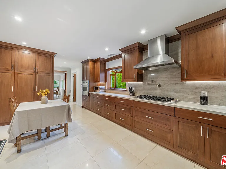 3771 Longview Valley Rd — Photo 40