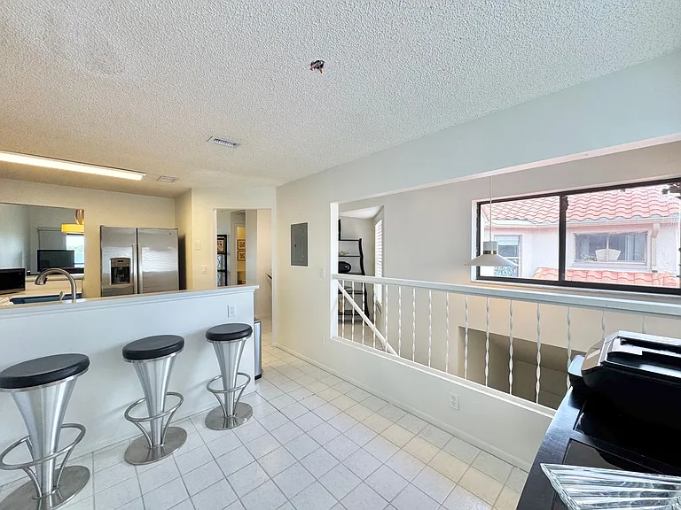 715 Magnolia Pl — Photo 11