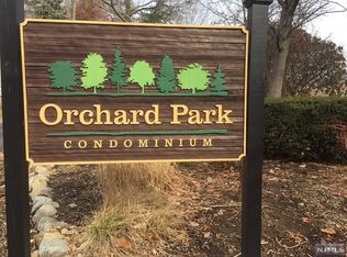 215 Orchard Park #215, Allendale, NJ 07401