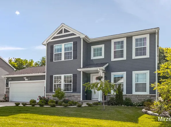 8748 Prairie Stone Dr, Byron Center, MI 49315