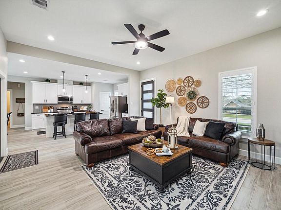 4th image of 25747 Beaver Run Dr