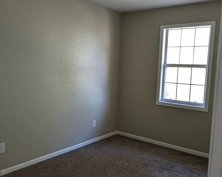 624 Lakeview Dr #C — Photo 9