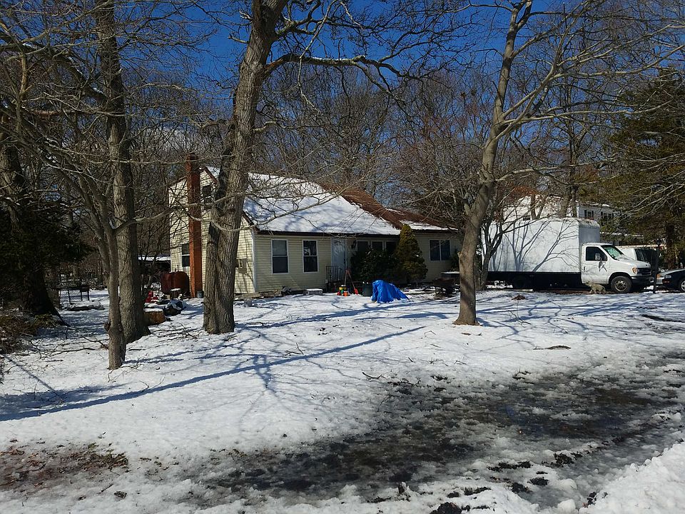 2nd image of 38 Linden Ln