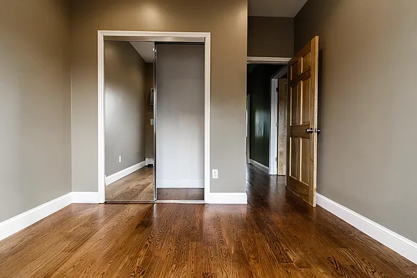 Rented by Nooklyn NYC LLC | media 62