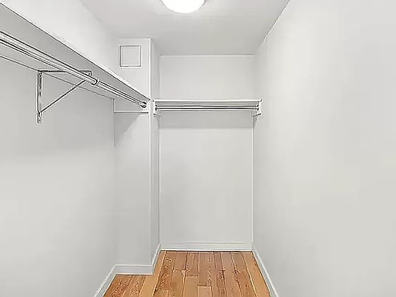 5th image of 4609 11th St APT 6D