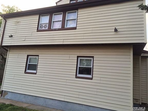 4th image of 17 Morton Ave