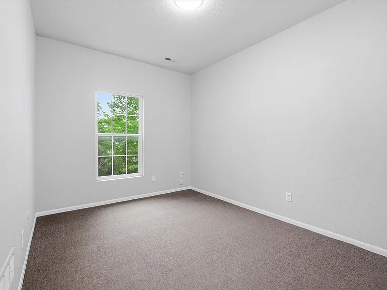 10341 Parkview Ave — Photo 21