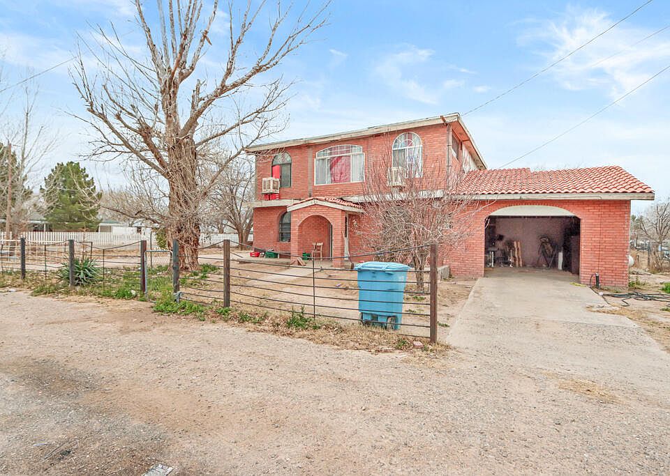 1st image of 624 De Vargas Dr