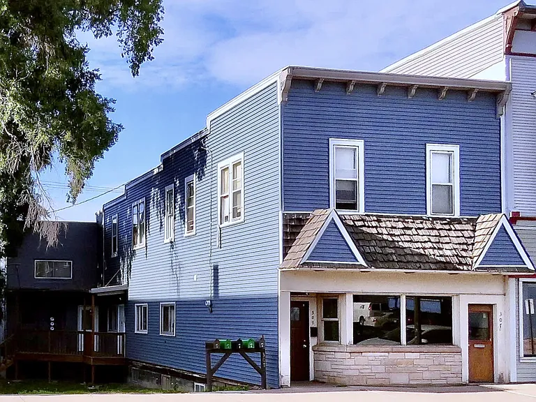 307 Main St E #2 — Photo 22