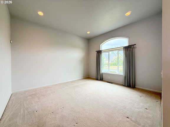 4th image of 2602 Cumberland Dr