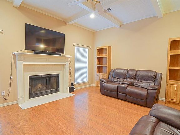 3rd image of 10601 Sierra West Dr