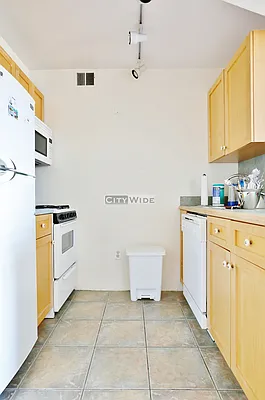 Rented by City Wide Apartments | media 1