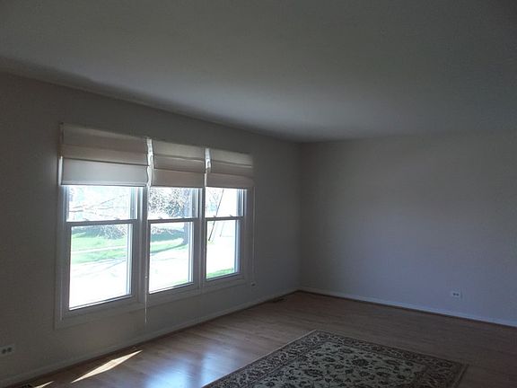 3rd image of 17840 Country Club Dr
