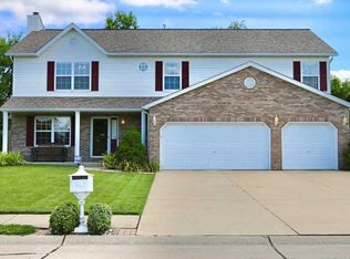8018 Austin Dr, Troy, IL 62294