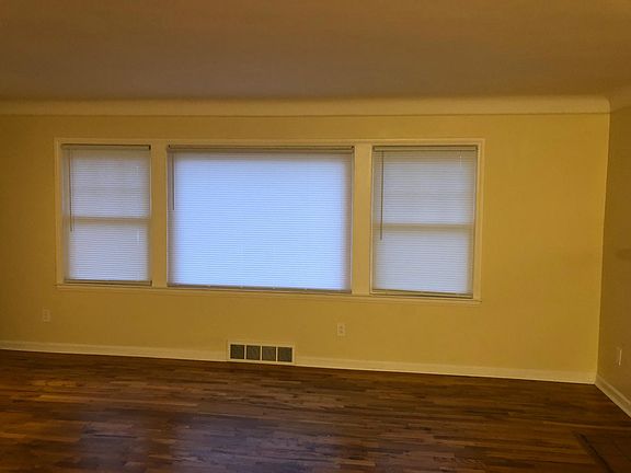 5th image of 1723 W Farnum Ave