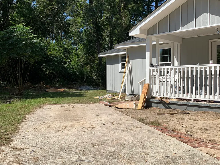 2421 Greenes Rd — Photo 4