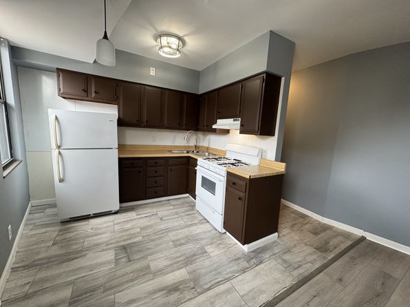 2905 Glenmore Ave APT 8
