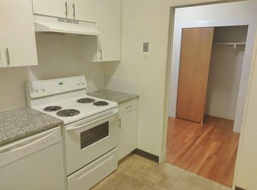 2nd image of 1388 Beacon St #4