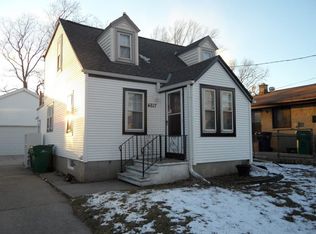 4617 S Ahmedi Ave, St Francis, WI 53235