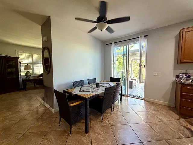 2297 Treetop Ln — Photo 12
