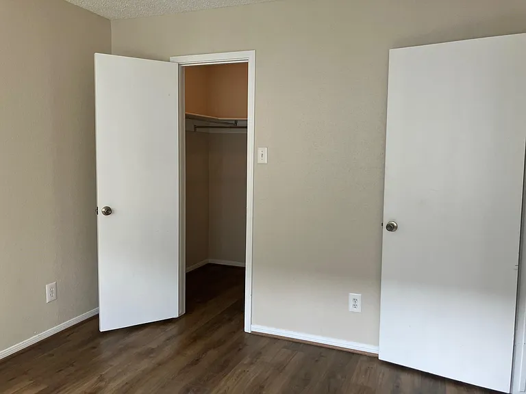 12100 Melville Dr #412 — Photo 14