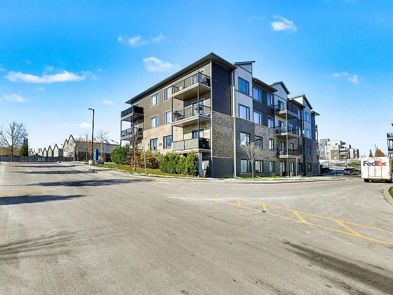 660 Garibaldi Ave — Photo 68