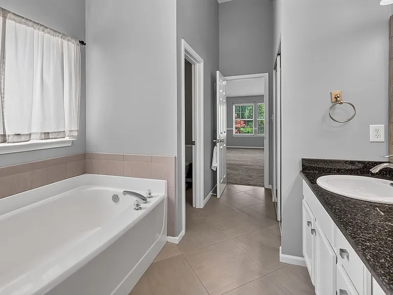 10745 Glenluce Ave — Photo 19