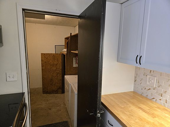 5th image of 9956 Johnnycake Ridge Rd APT A8