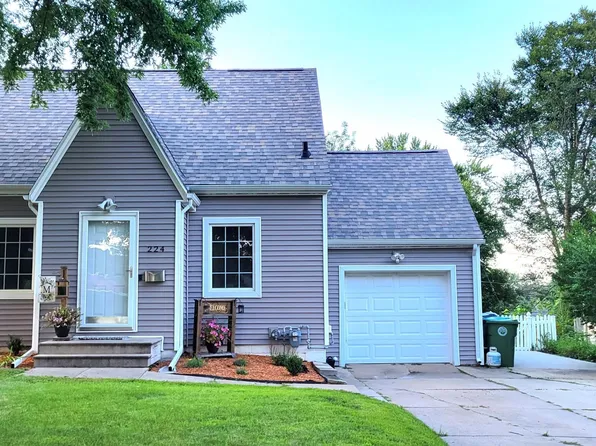 224 Byrnbrae St, Waterloo, IA 50701