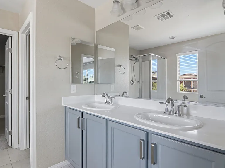 3158 Molinos Dr — Photo 44
