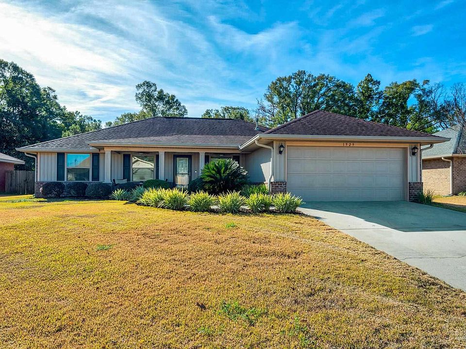 1st image of 1929 Larkspur Cir