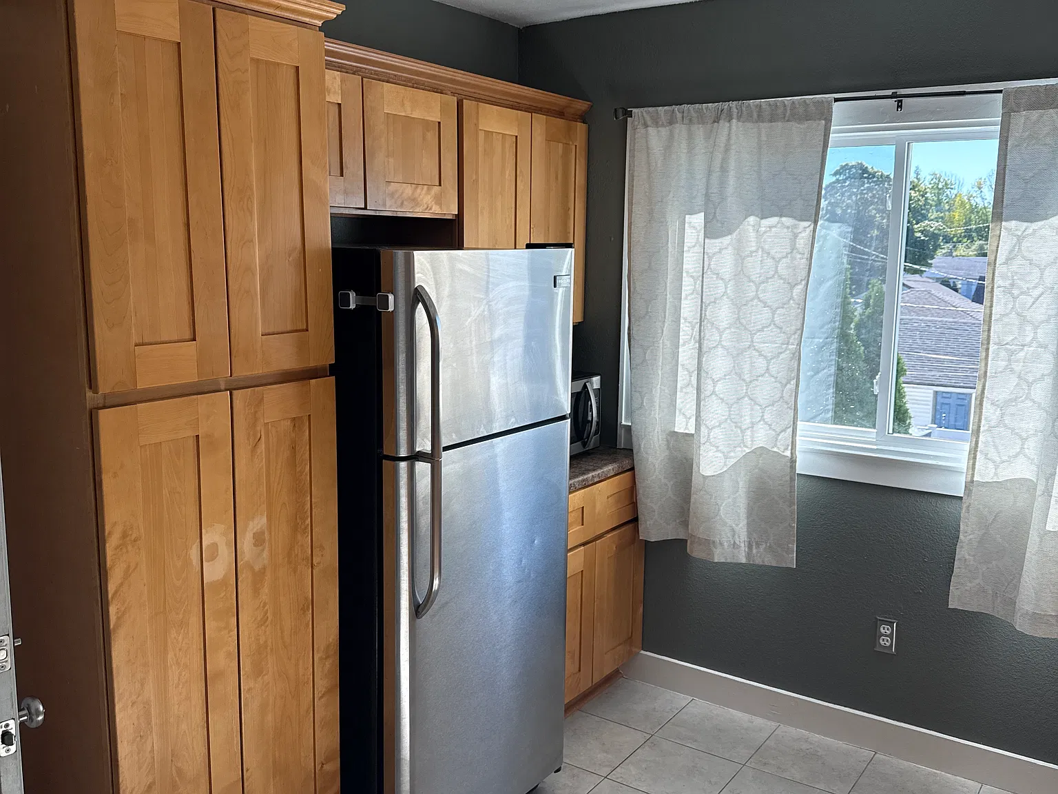 2 bed, 800 sqft, $1,350 — Photo 2