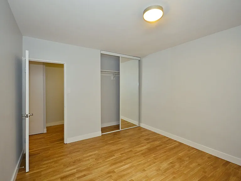 501 Kingston Rd — Photo 8