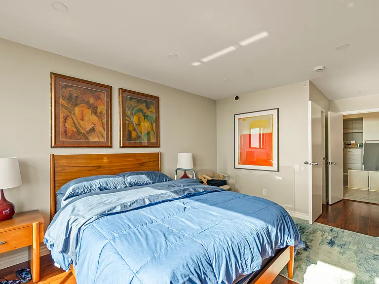 500 W Harbor Dr #1020 — Photo 12