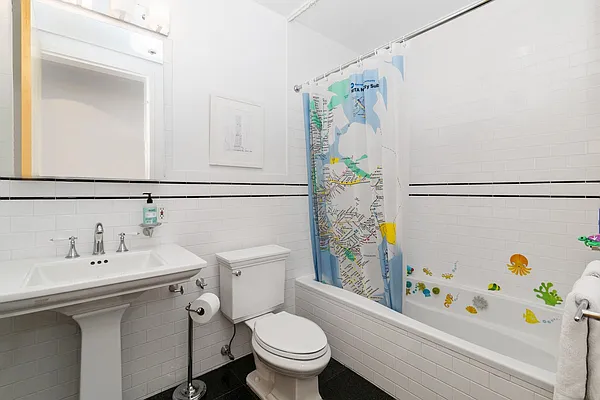 Rented by Olshan Realty | media 8