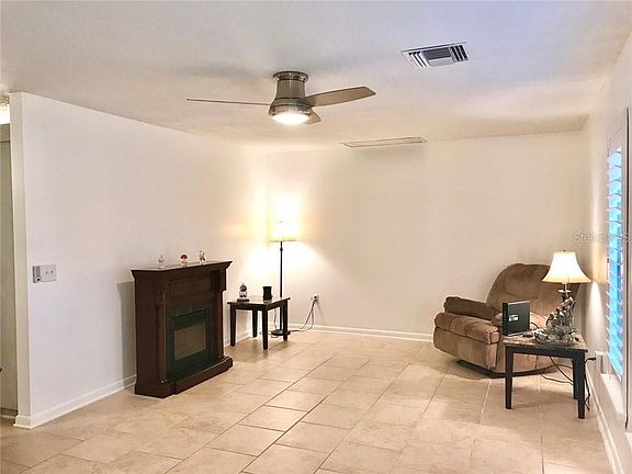 3rd image of 11334 Davison Ln