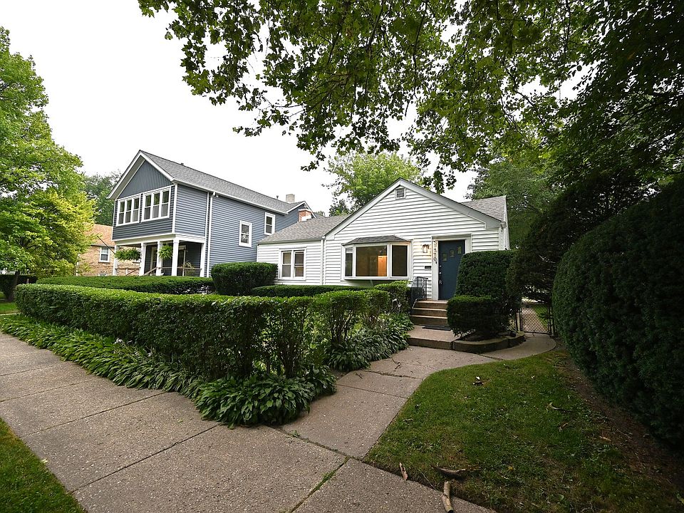 1st image of 1570 Dewey Ave