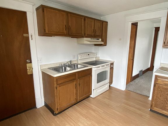 2nd image of 1115 Oliver St #D4