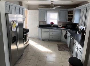 5431 Huron Rd, Lyndhurst, OH 44124