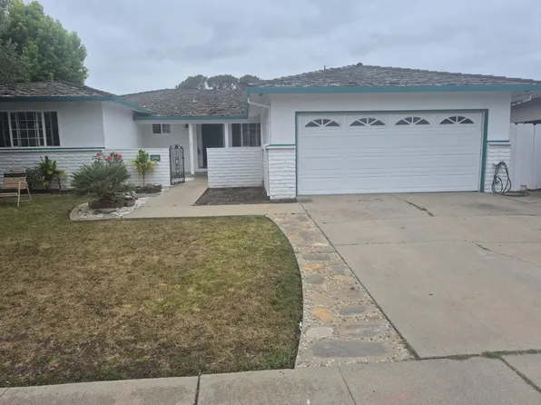 1076 Sierra Madre Dr, Salinas, CA 93901