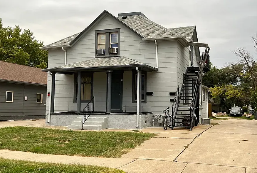 601 S 4th St #1-3