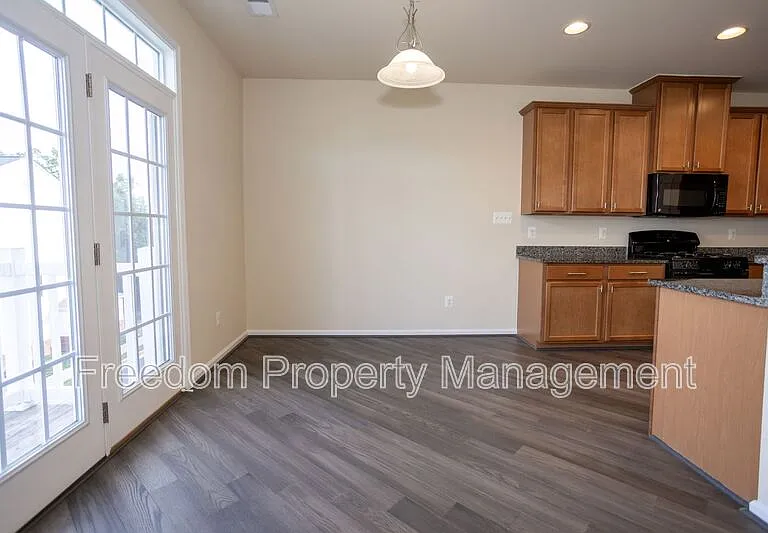 7408 Brunson Cir — Photo 24