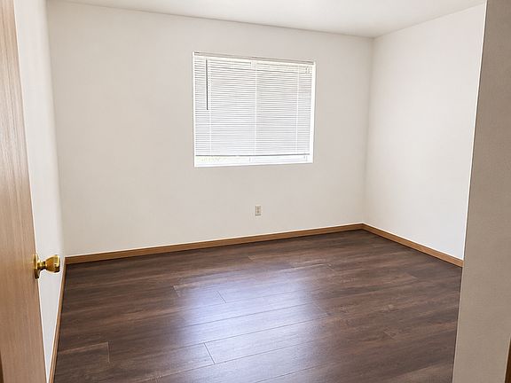 5th image of 1711 2nd St SW APT 3