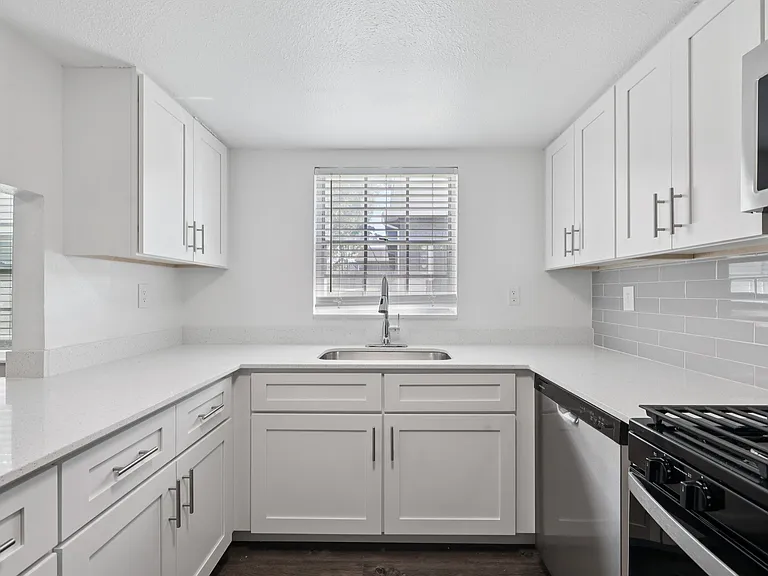 The Park at Chesterfield Apartment Homes — Photo 3