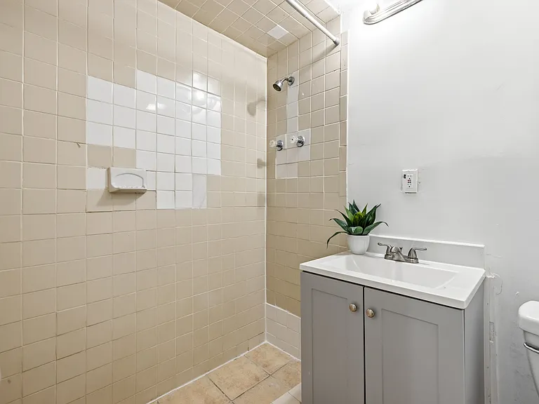 3310 Warder St NW — Photo 18
